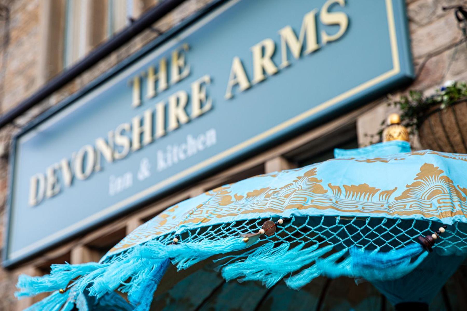 The Devonshire Arms Hotel Baslow Bagian luar foto