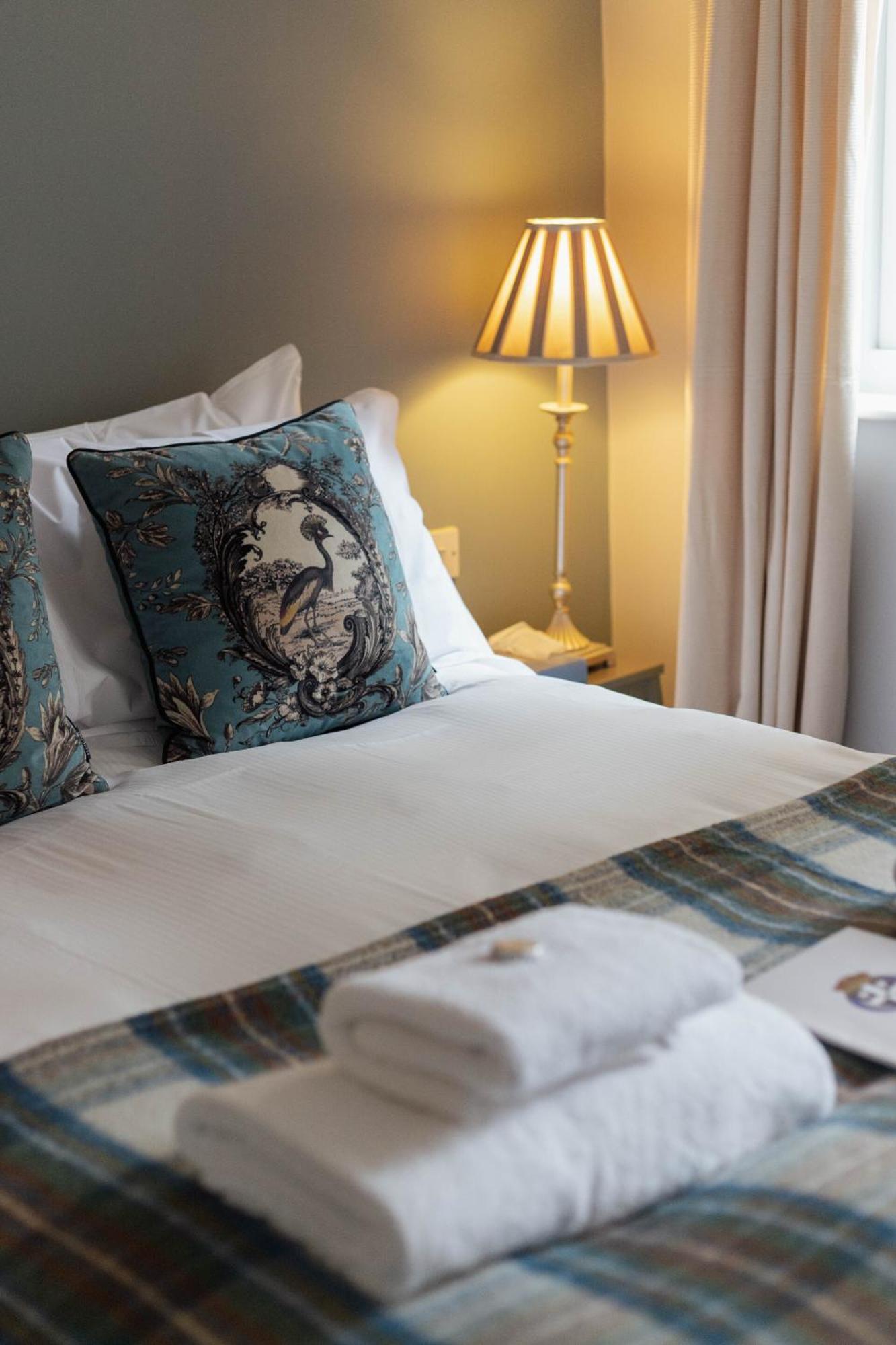 The Devonshire Arms Hotel Baslow Ruang foto